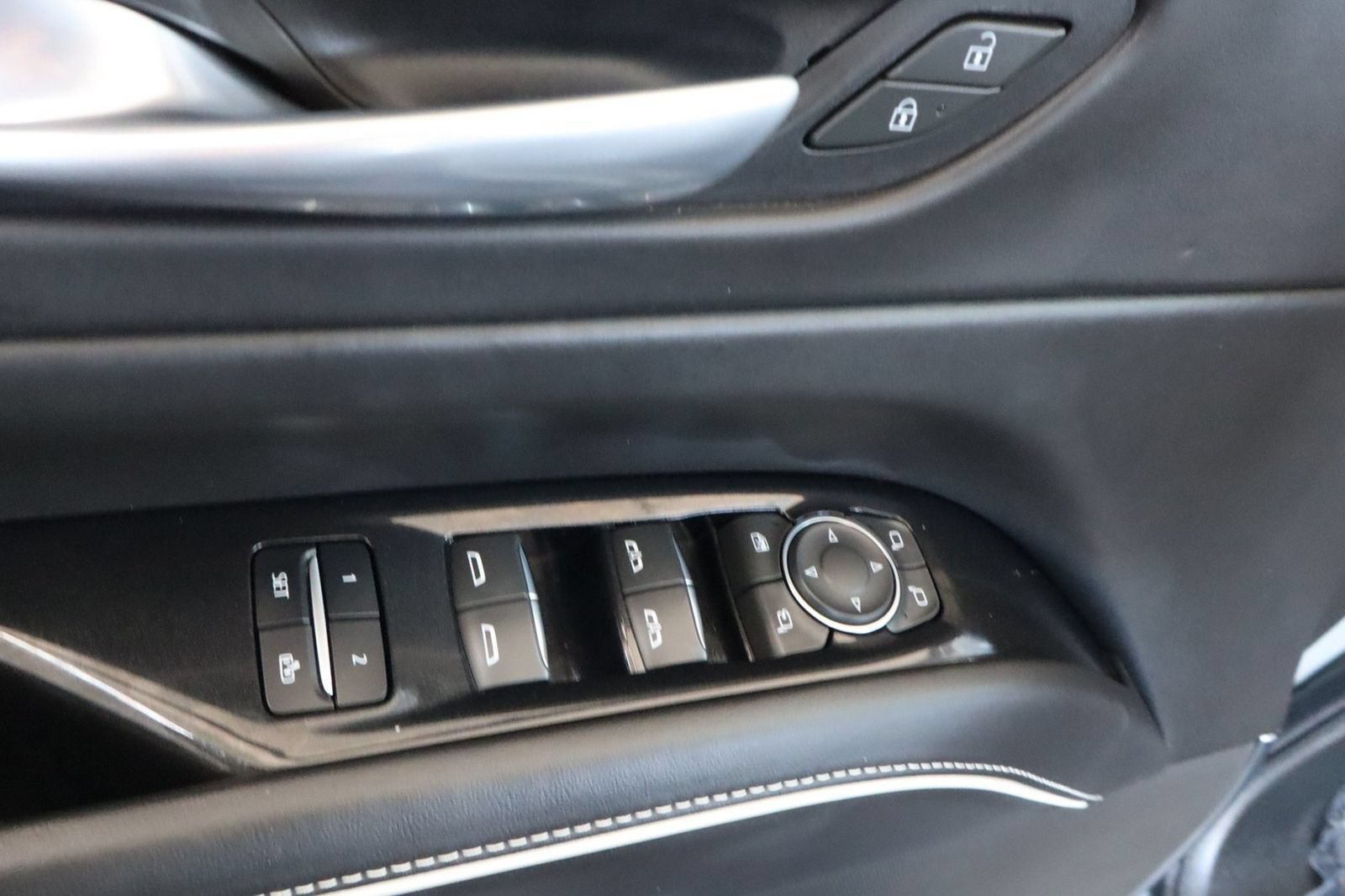 Used 2023 Cadillac Escalade V AWD/4WD image 20