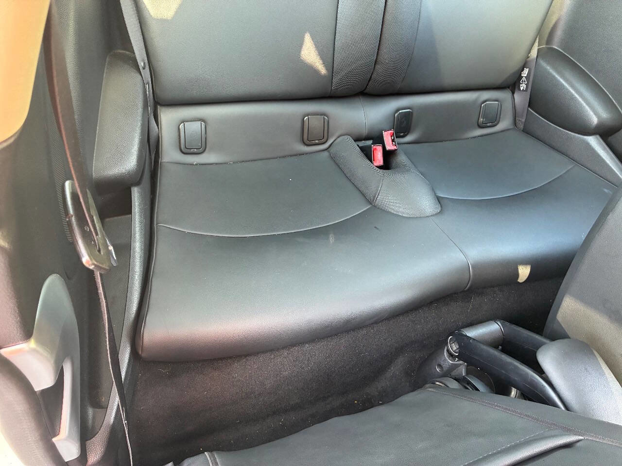 Used 2011 MINI Cooper Hardtop image 12