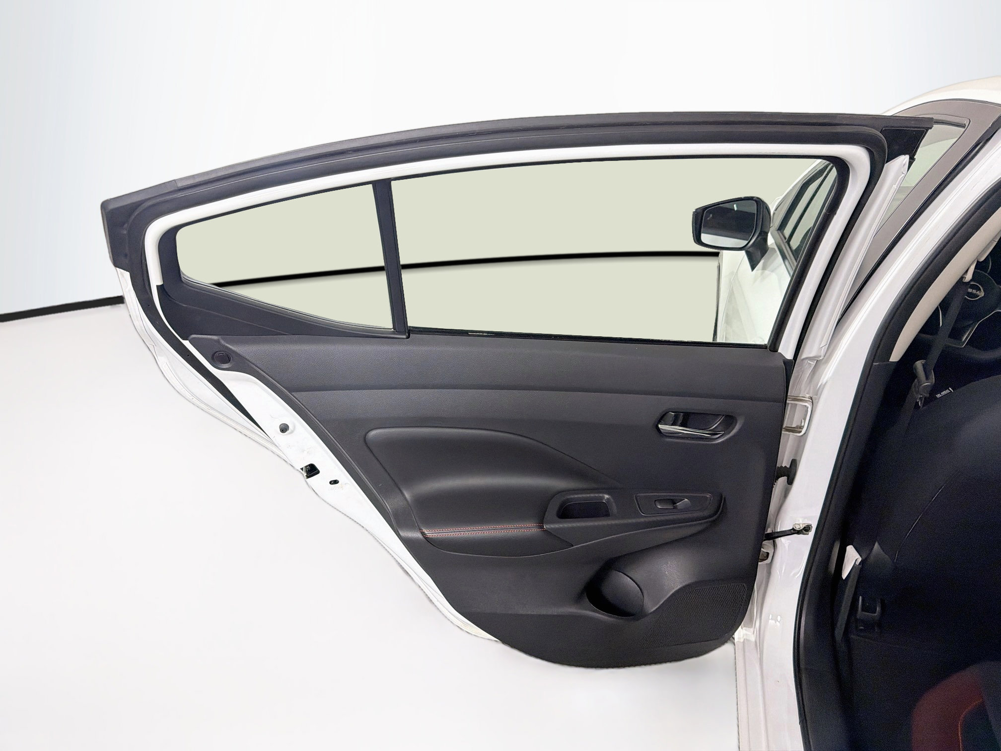 Used 2024 Nissan Versa SR FWD image 24