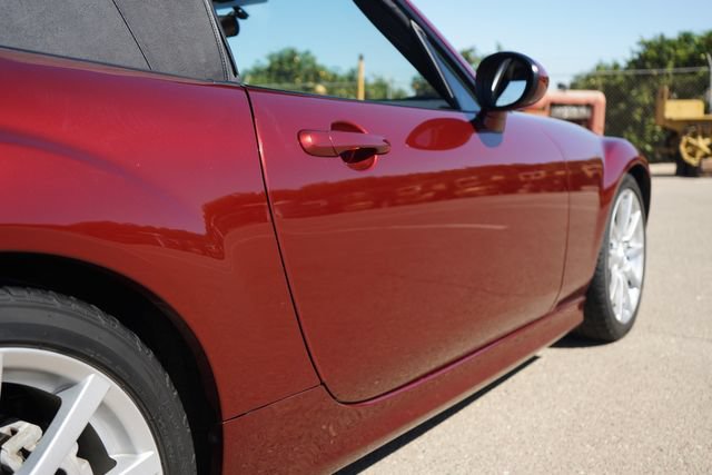 Used 2006 MAZDA MX-5 Miata Sport w/ Appearance Pkg RWD image 43