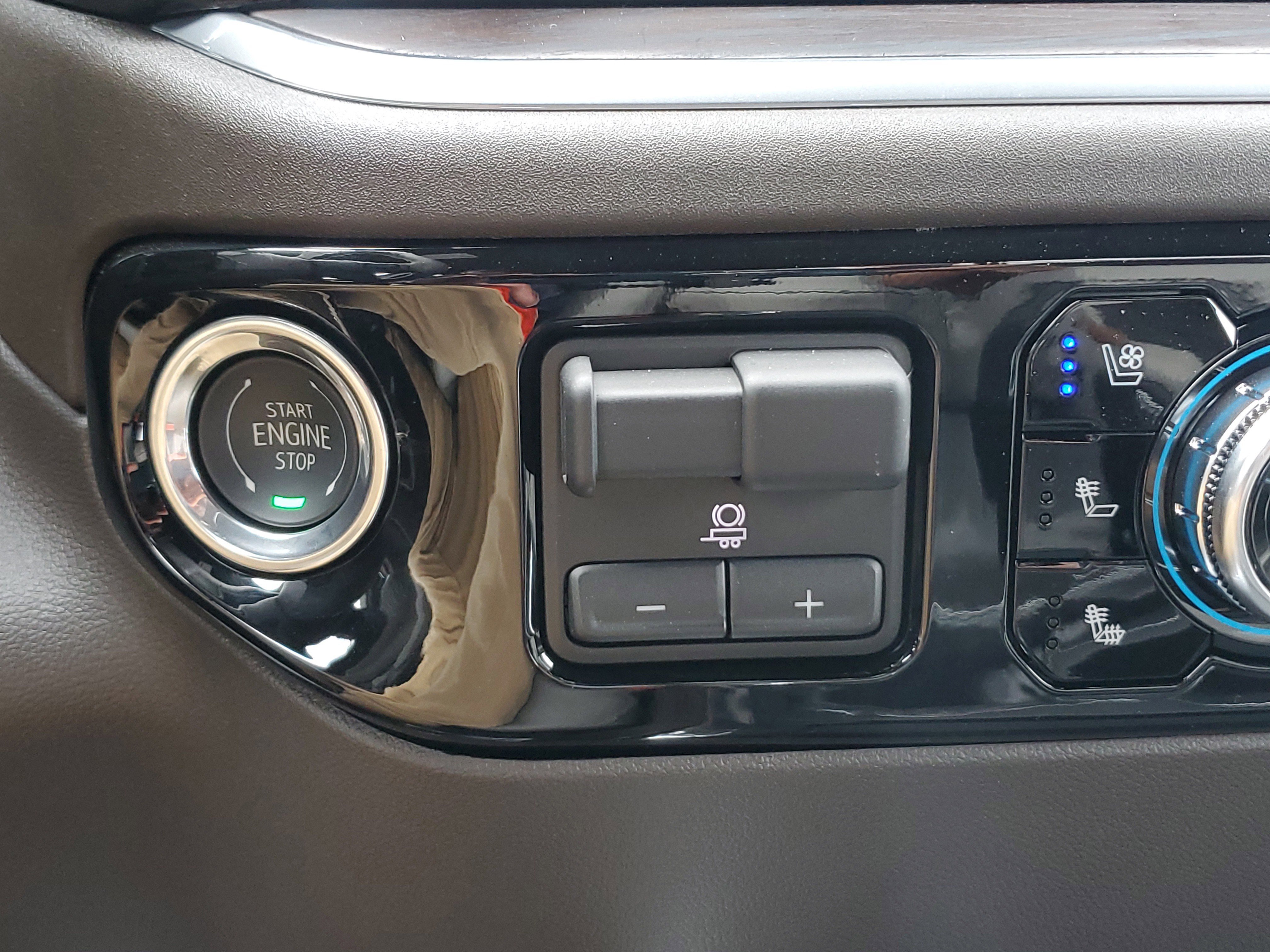 New 2025 GMC Sierra 2500 SLT w/ SLT Convenience Package image 31