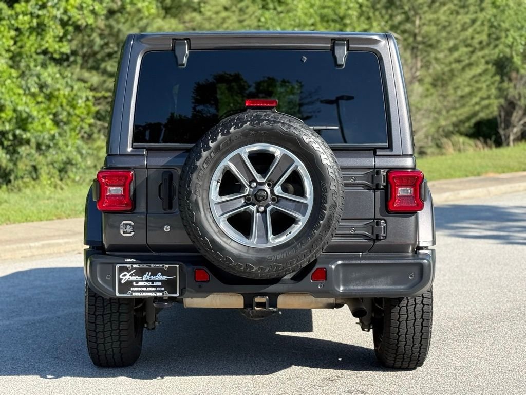 Used 2019 Jeep Wrangler Unlimited Sahara AWD/4WD image 14