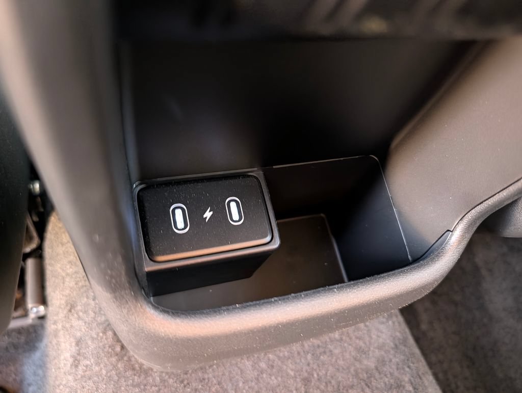 Certified 2025 Hyundai Kona SEL FWD image 14