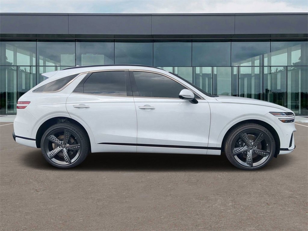Used 2025 Genesis GV70 3.5T Sport w/ Sport Advanced Package image 2