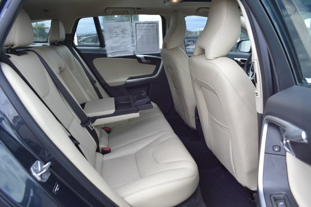 Used 2016 Volvo V60 T5 Premier FWD image 39