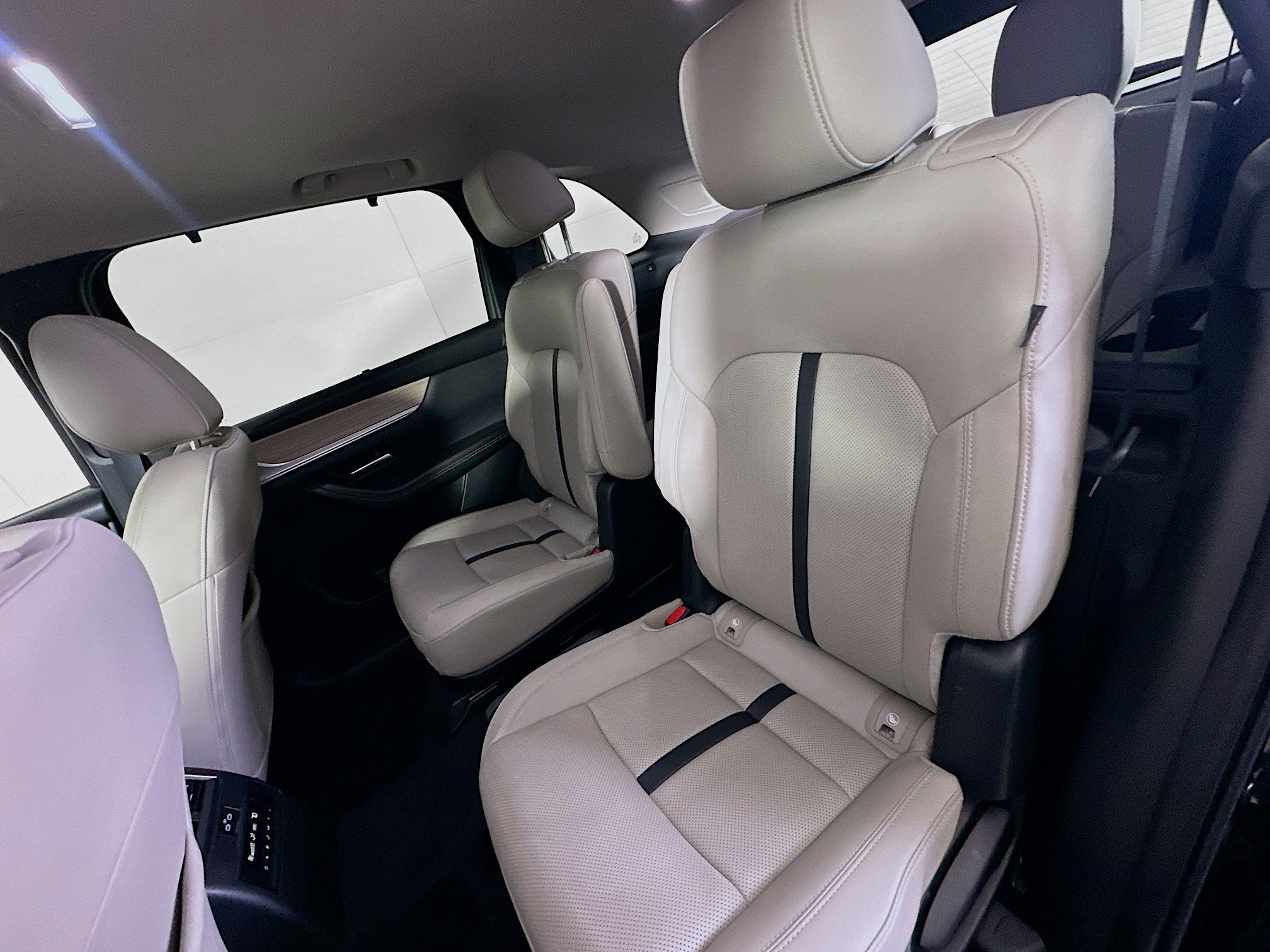 Used 2025 MAZDA CX-90 3.3 Turbo w/ Preferred Package image 27