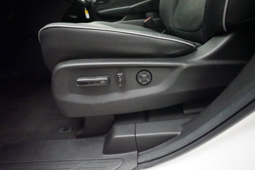 Certified 2025 Honda Odyssey Elite image 30