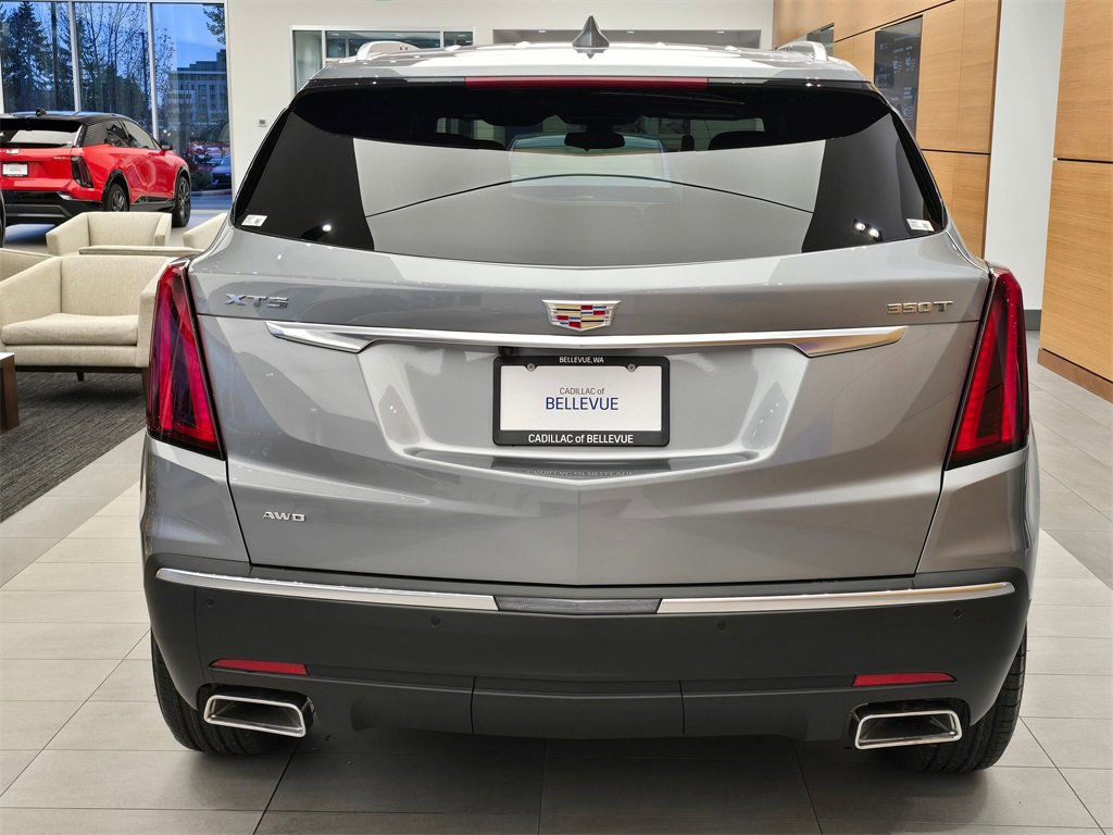 New 2025 Cadillac XT5 Luxury image 4