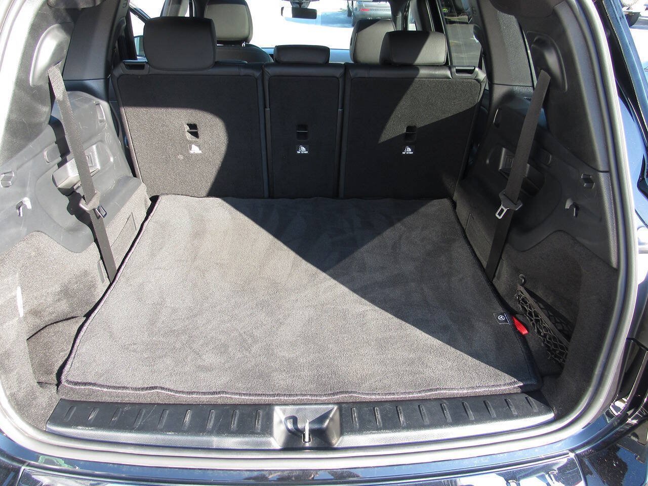 Used 2023 Mercedes-Benz GLB 250 4MATIC image 34