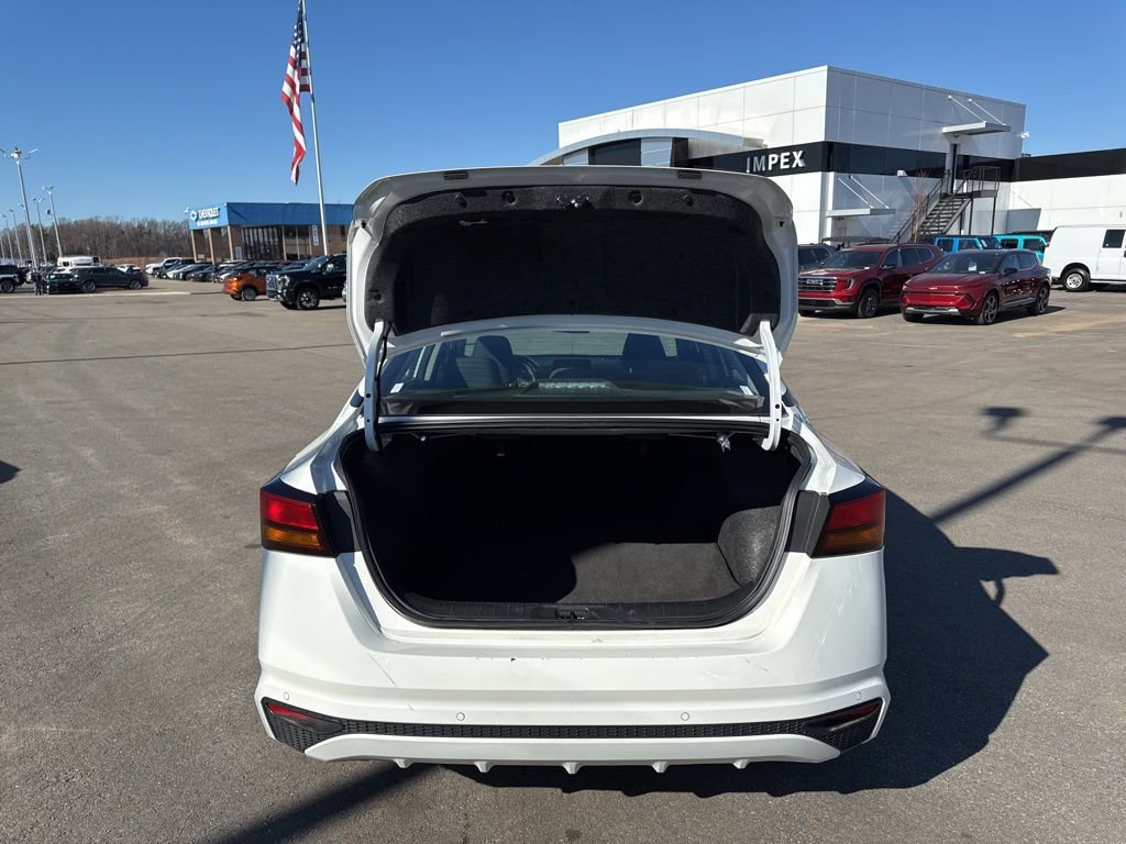 Used 2025 Nissan Altima 2.5 SV image 28