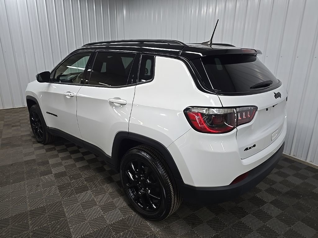 Used 2023 Jeep Compass Altitude image 9