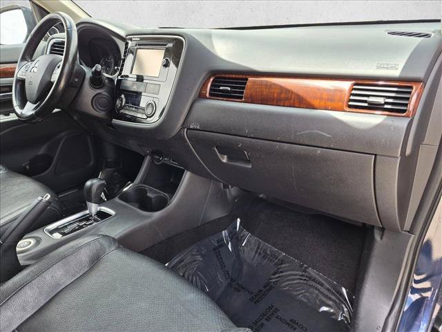 Used 2015 Mitsubishi Outlander SE AWD/4WD image 23