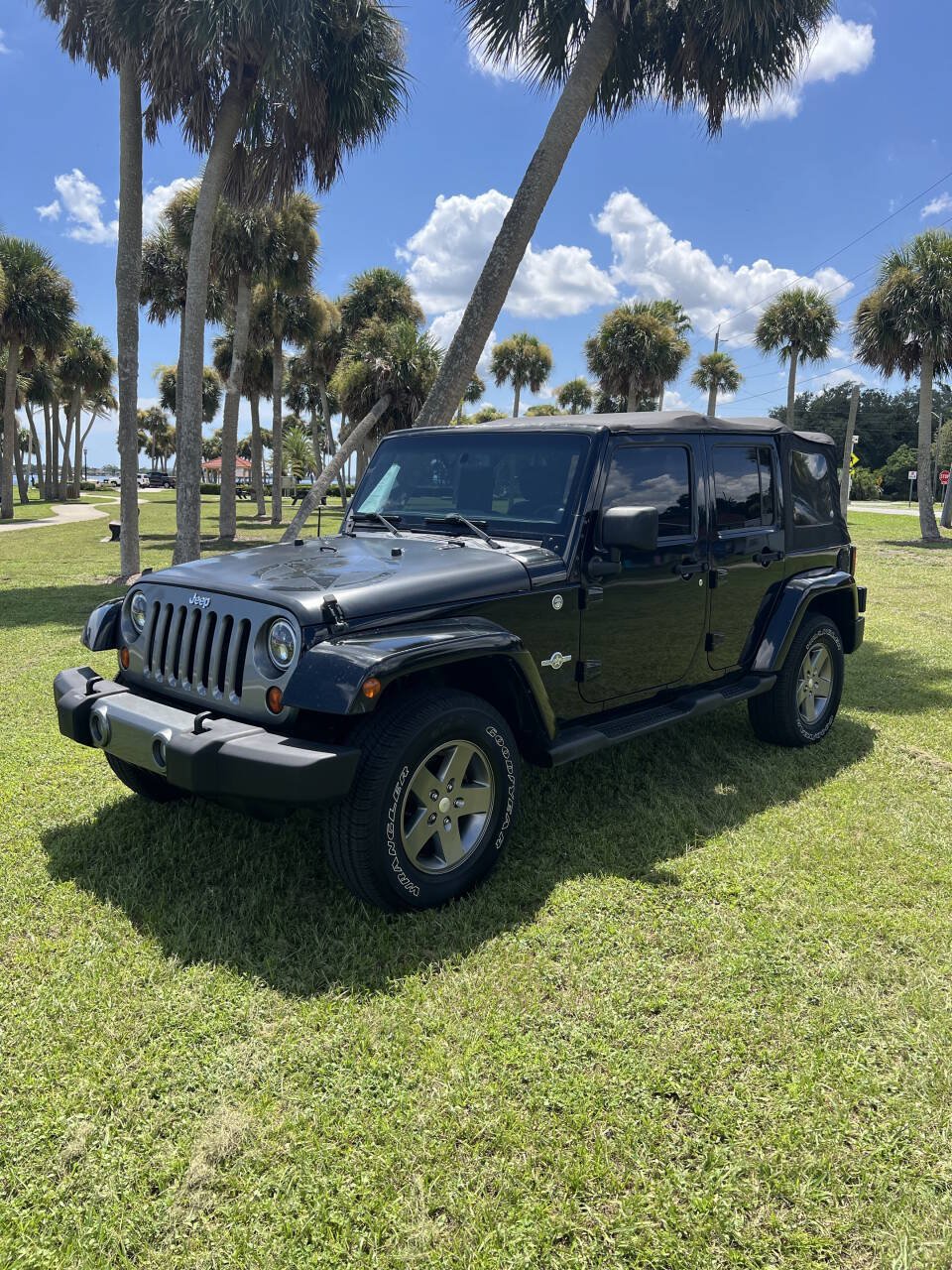 Used 2013 Jeep Wrangler Unlimited Sport AWD/4WD image 1