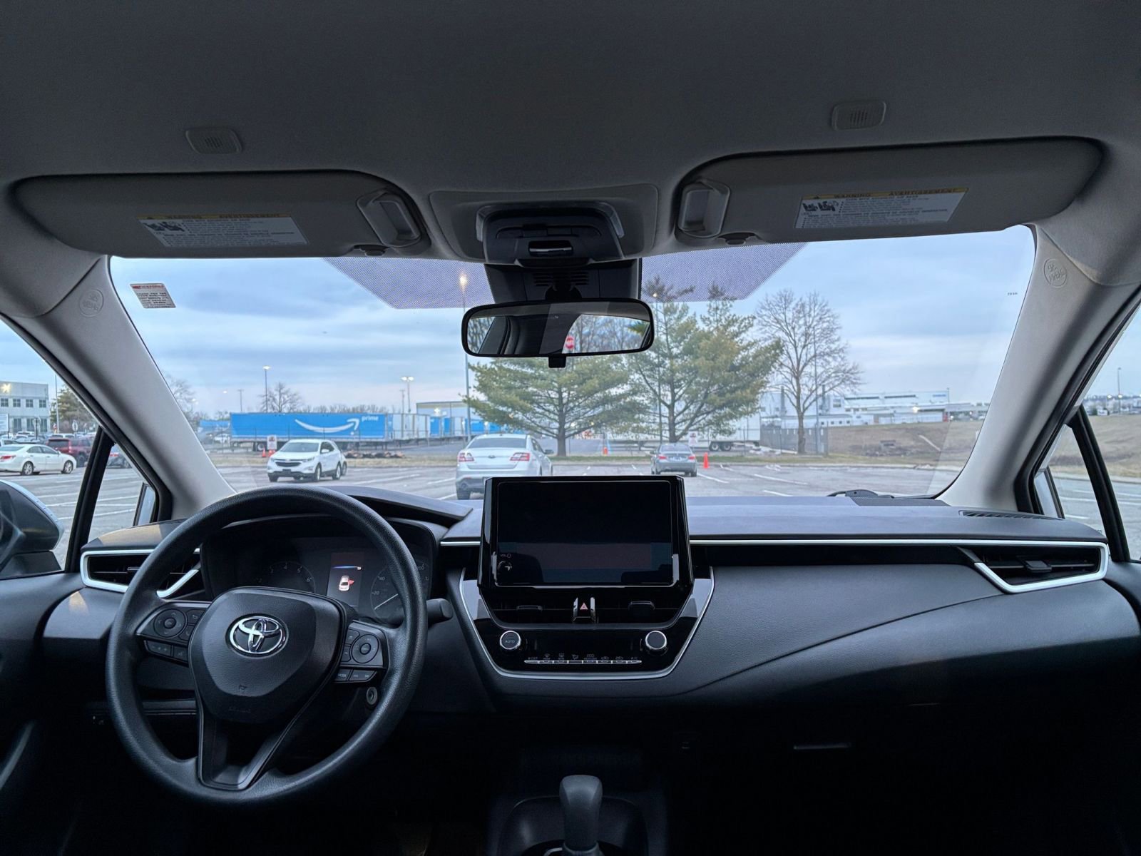 Used 2025 Toyota Corolla LE image 32