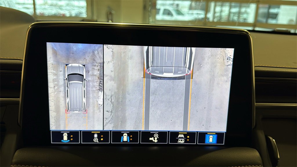 Used 2021 GMC Yukon AT4 w/ AT4 Premium Plus Package image 42