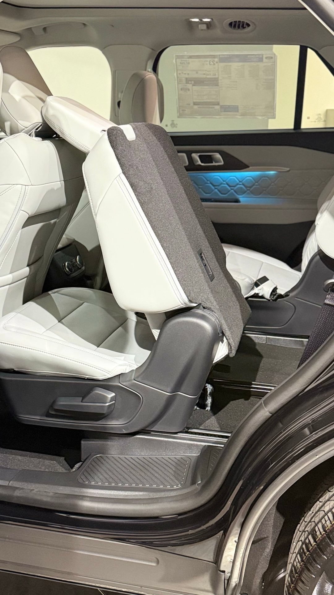 New 2026 Ford Explorer Platinum w/ LUX Leather Package AWD/4WD image 55
