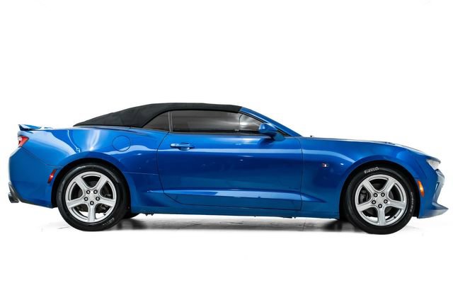 Used 2017 Chevrolet Camaro LT RWD image 5
