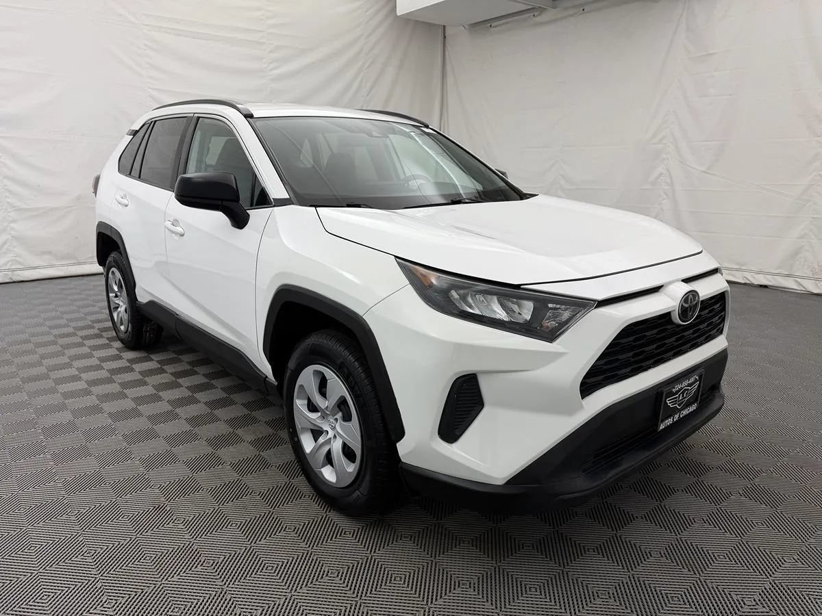 Used 2019 Toyota RAV4 LE AWD/4WD image 4
