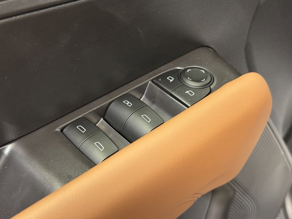 New 2025 GMC Canyon AT4 w/ Nightfall Edition image 10