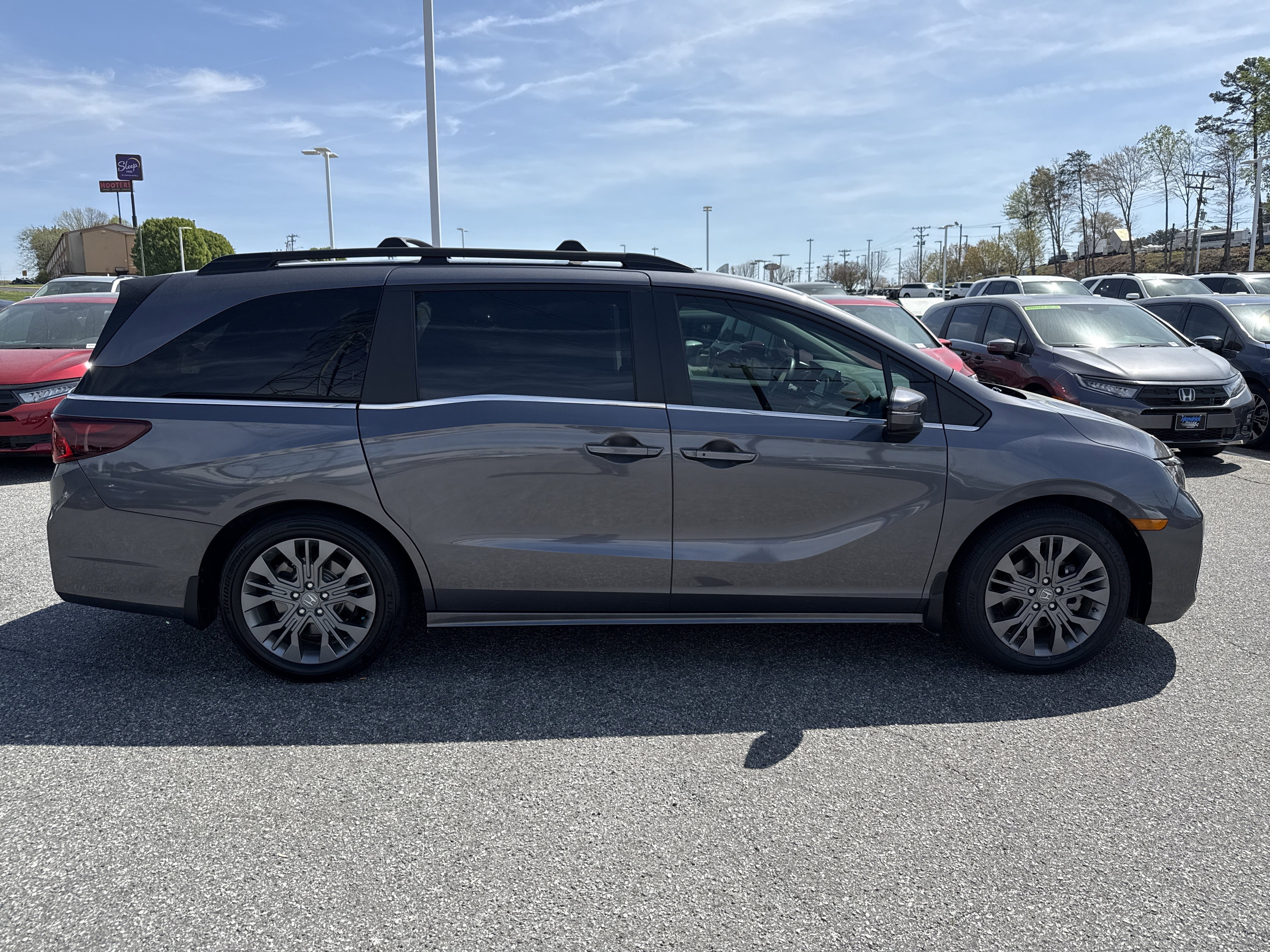 Certified 2025 Honda Odyssey Touring image 11