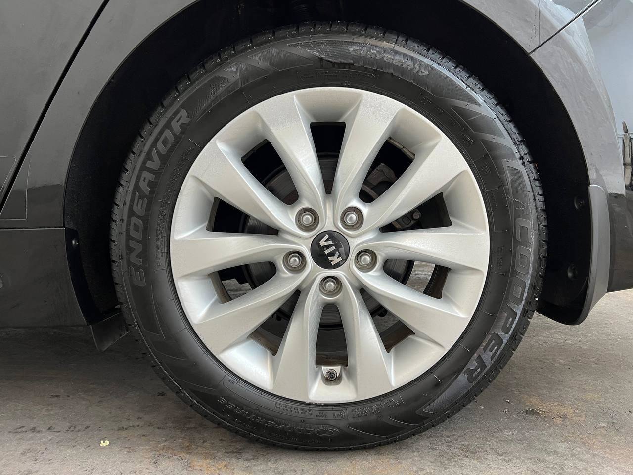 Used 2018 Kia Optima EX FWD image 30