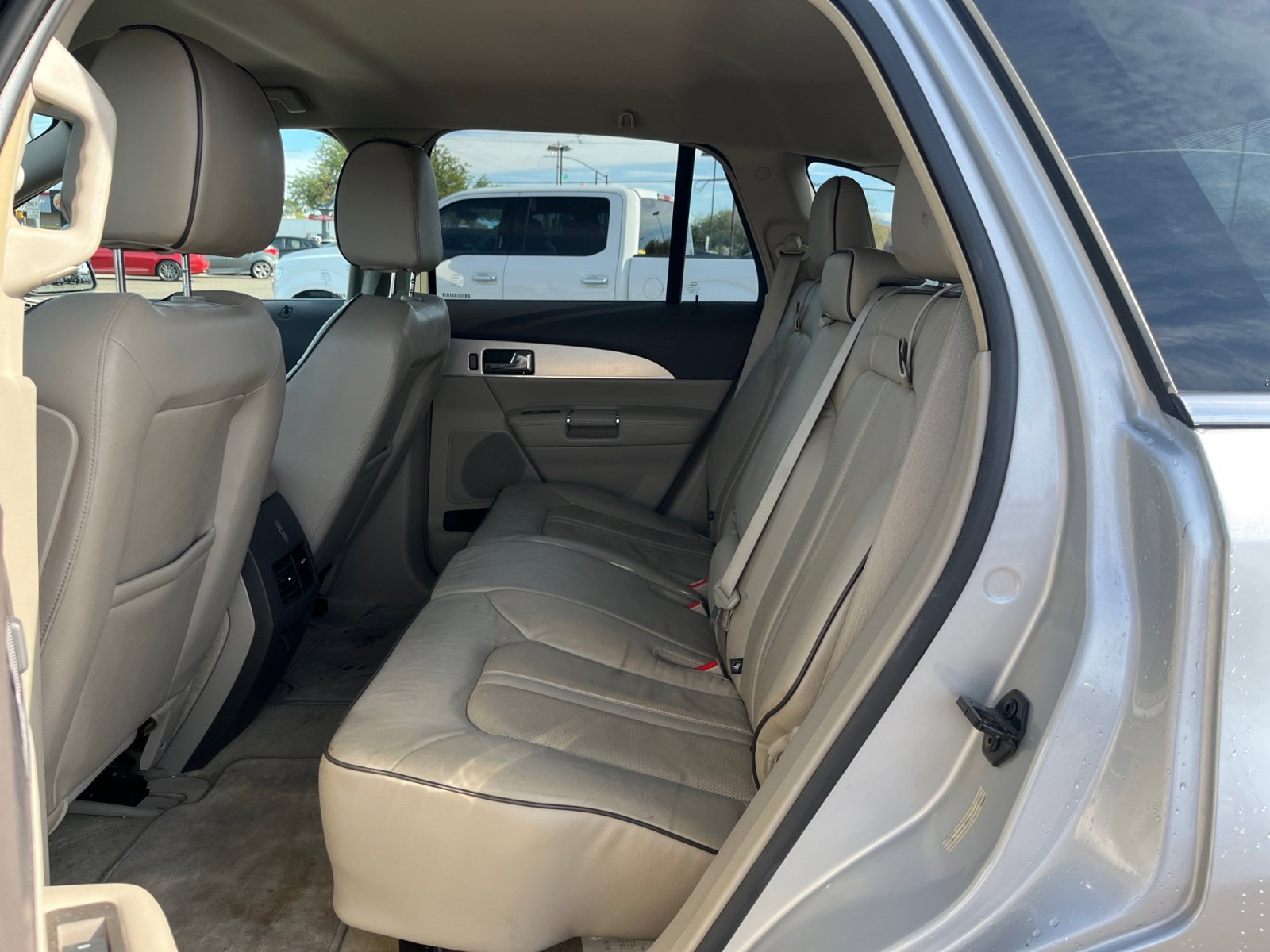 Used 2013 Lincoln MKX FWD image 17