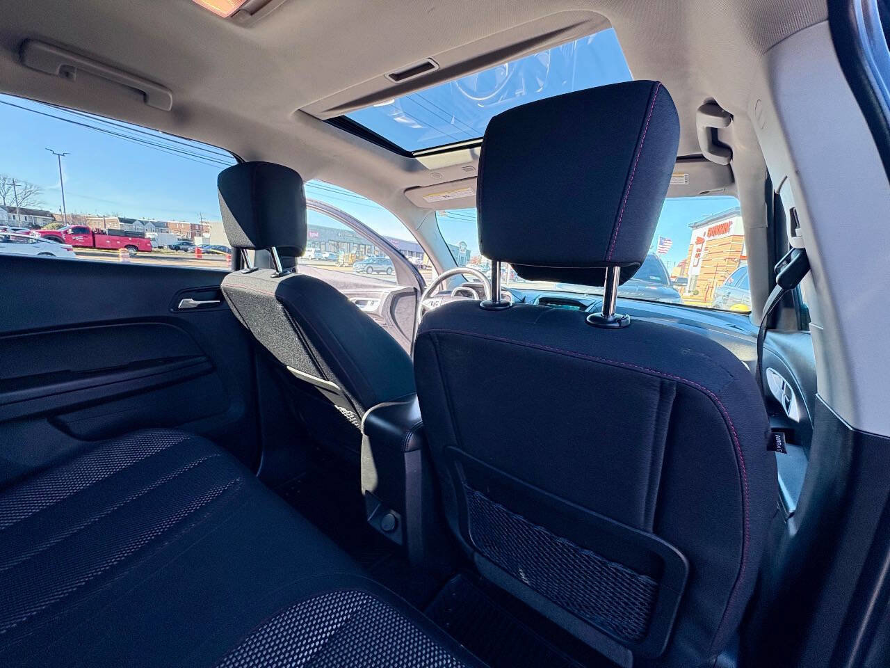 Used 2017 Chevrolet Equinox LT w/ Convenience Package image 30