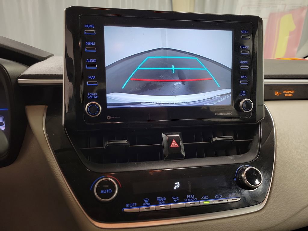 Used 2021 Toyota Corolla LE image 17