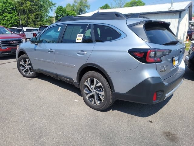 Used 2022 Subaru Outback Limited AWD/4WD image 3