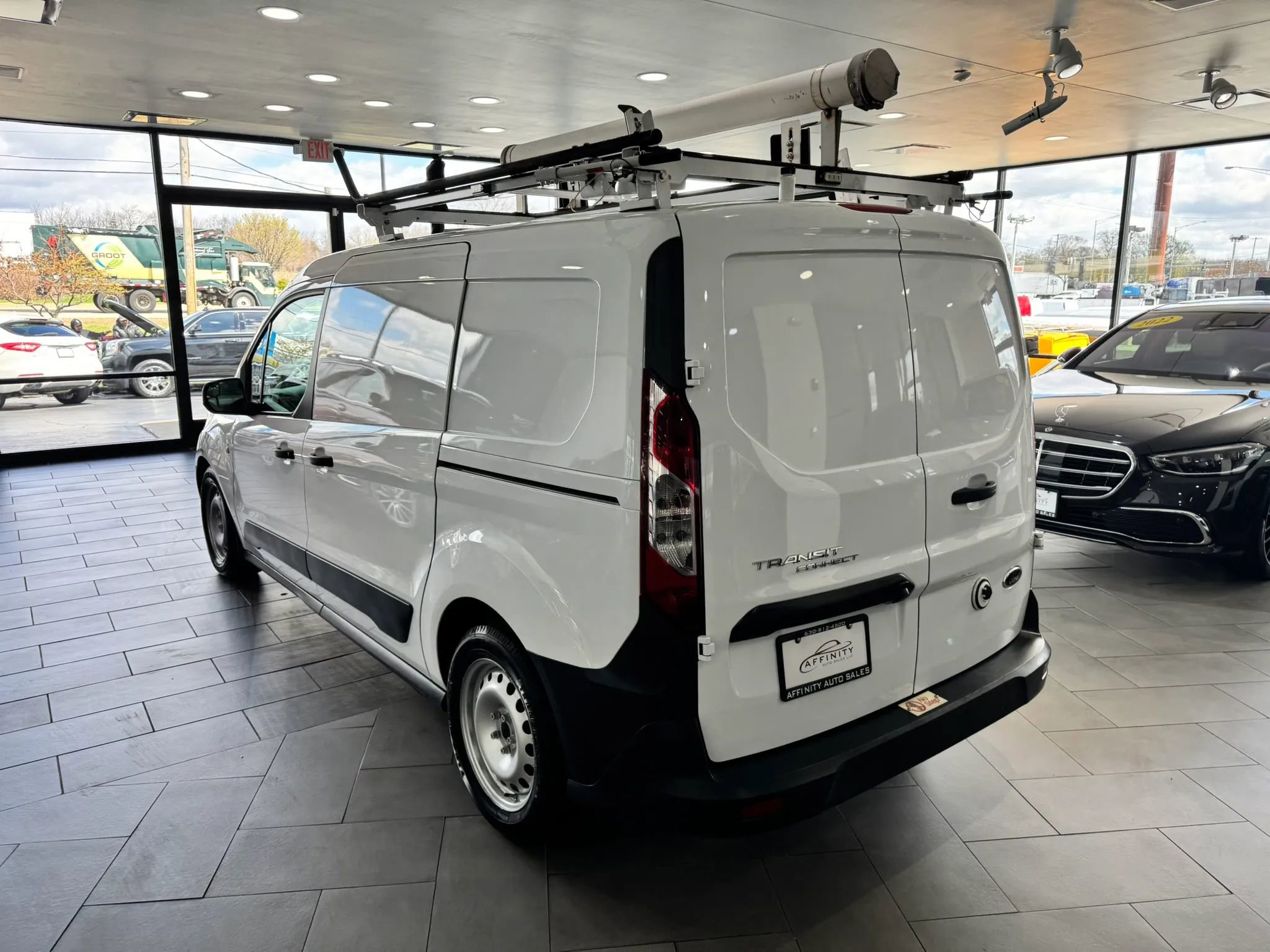 Used 2014 Ford Transit Connect XL FWD image 3