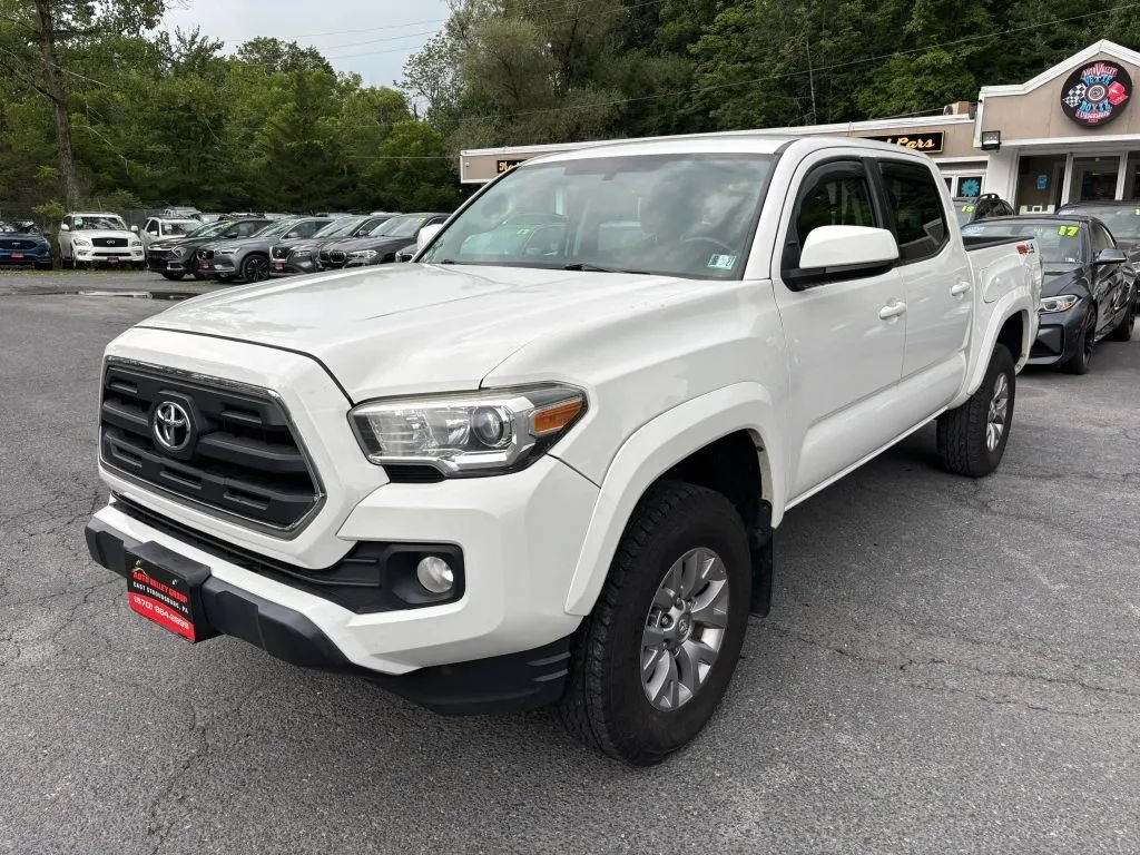 Used 2016 Toyota Tacoma SR5 w/ SR5 Appearance Package (SN) AWD/4WD image 4