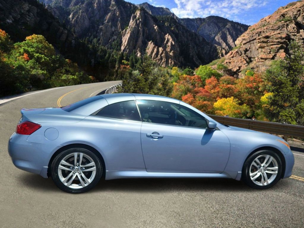 Used 2009 INFINITI G37 Convertible w/ Premium Pkg RWD image 3