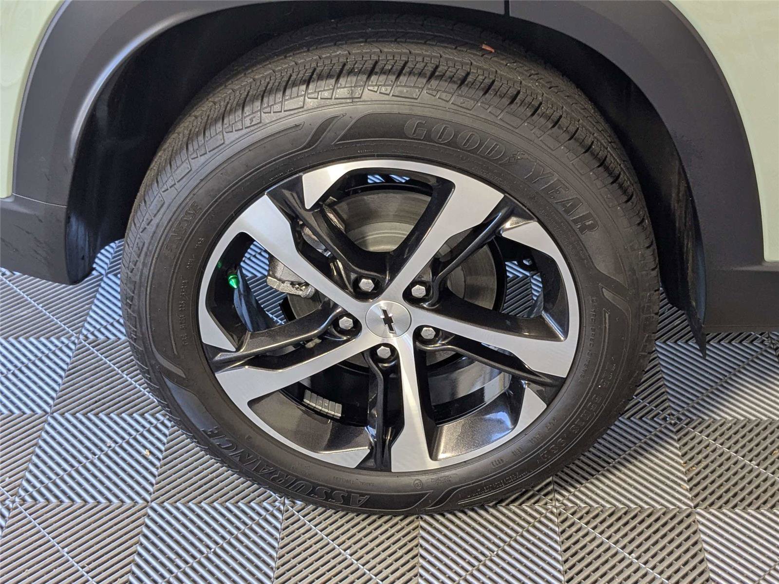 Used 2024 Chevrolet Trax RS w/ Driver Confidence Package image 10