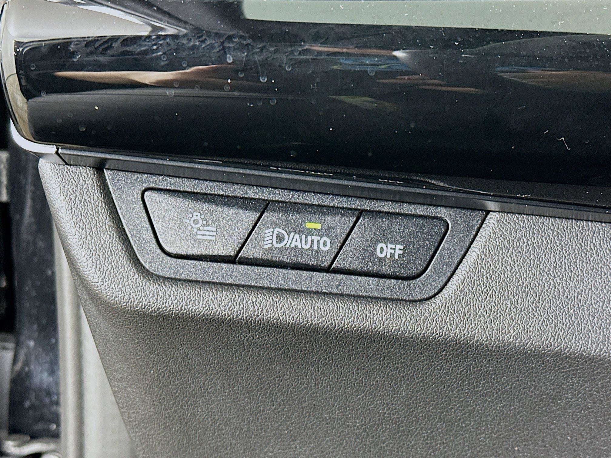 Used 2025 BMW X1 xDrive28i image 17