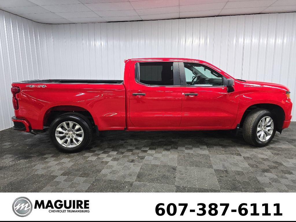 Used 2023 Chevrolet Silverado 1500 Custom AWD/4WD image 2