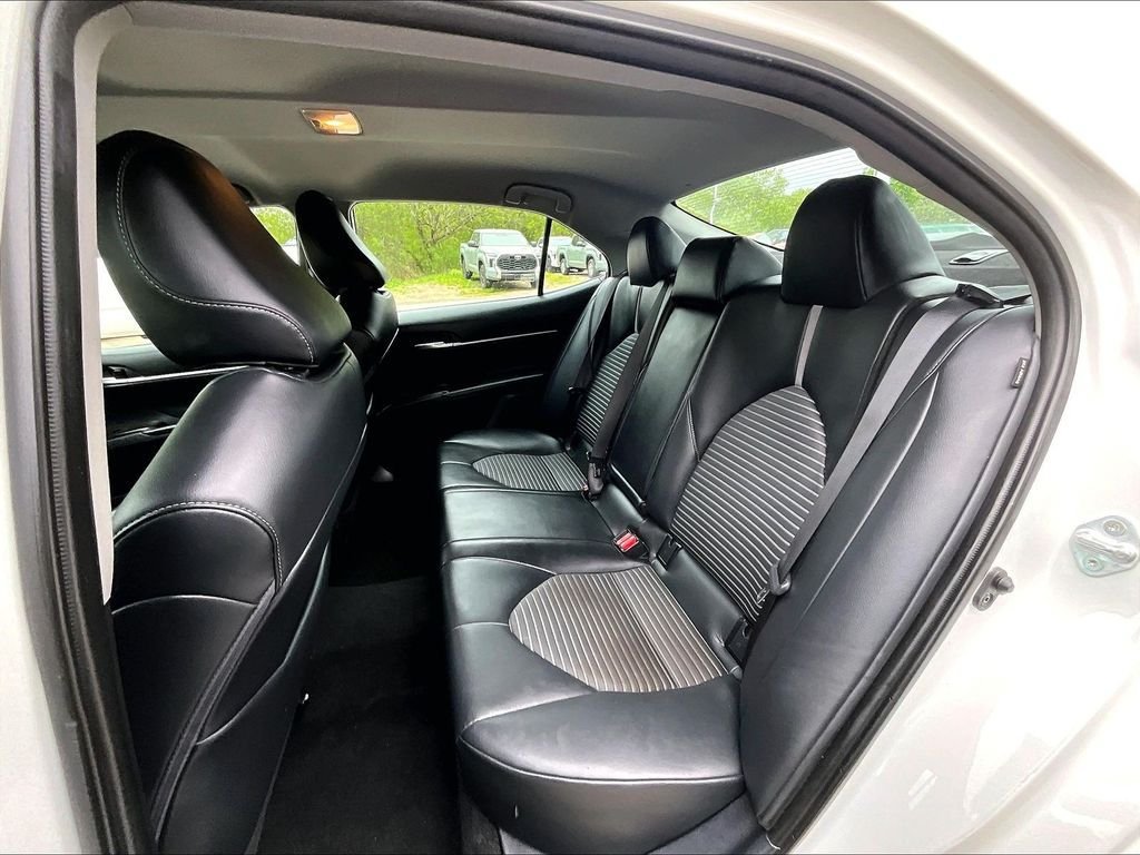 Used 2023 Toyota Camry SE FWD image 15