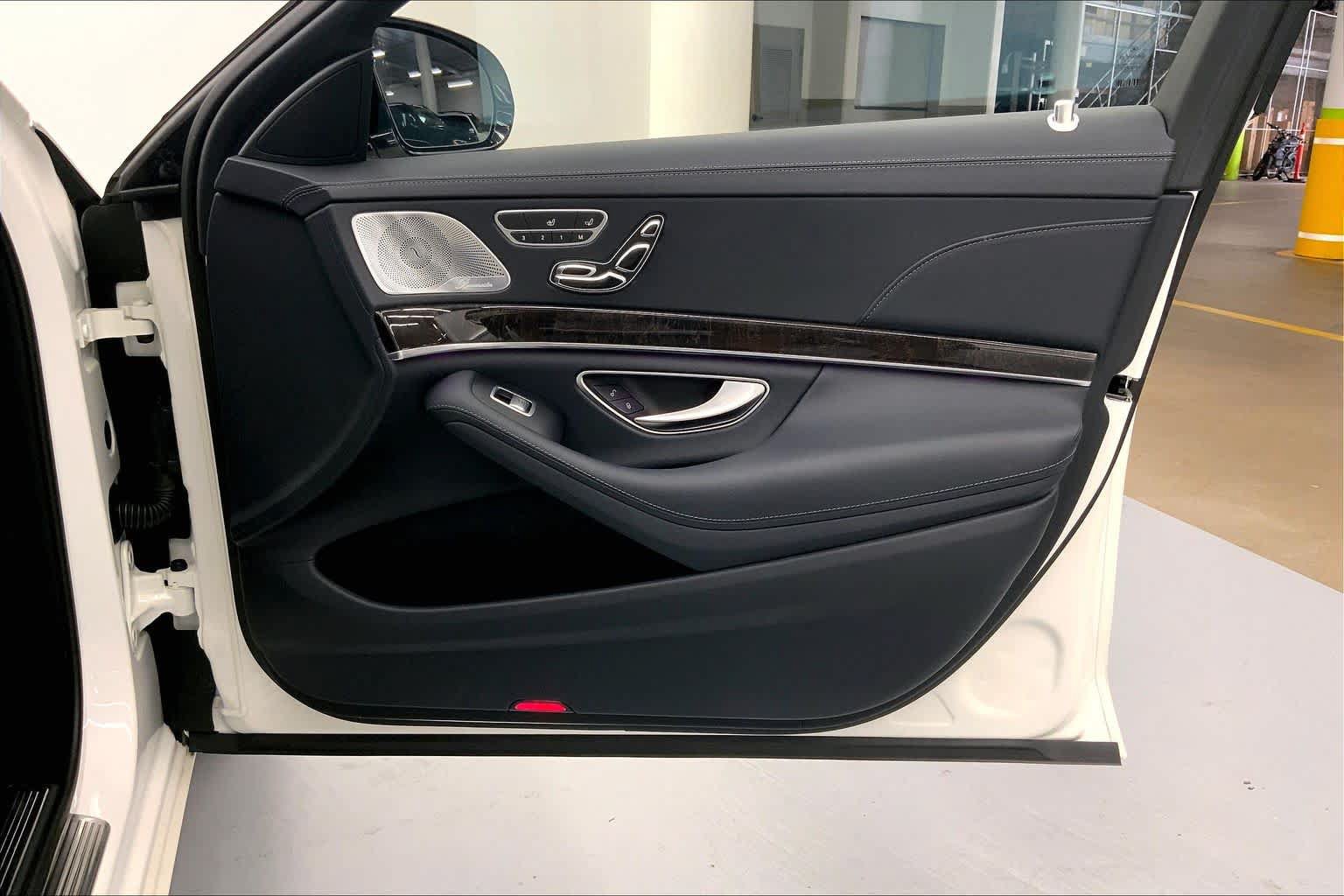 Used 2017 Mercedes-Benz S 550 Sedan image 9