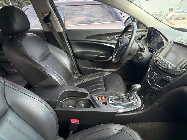 Used 2017 Buick Regal AWD image 6