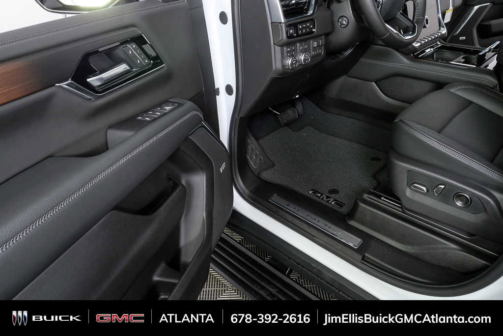 New 2026 GMC Yukon Denali w/ Denali Reserve Package image 8