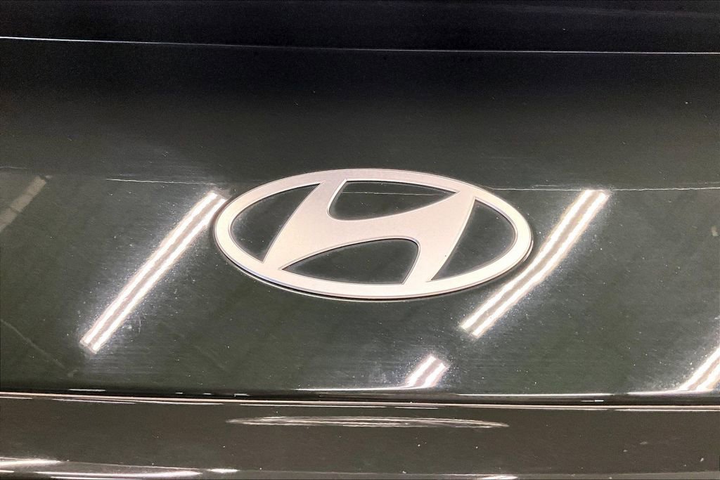 Used 2024 Hyundai Ioniq 6 SE RWD image 7