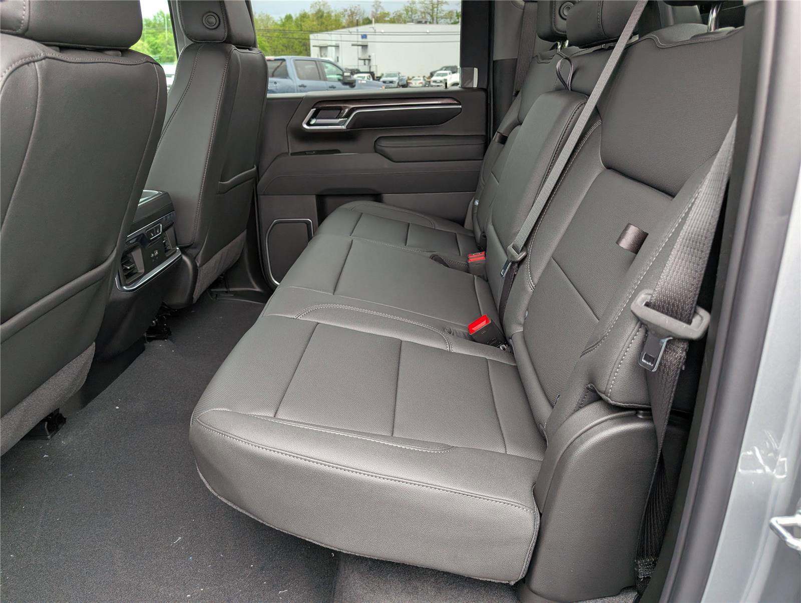 New 2026 Chevrolet Silverado 3500 LTZ w/ LTZ Convenience Package AWD/4WD image 9