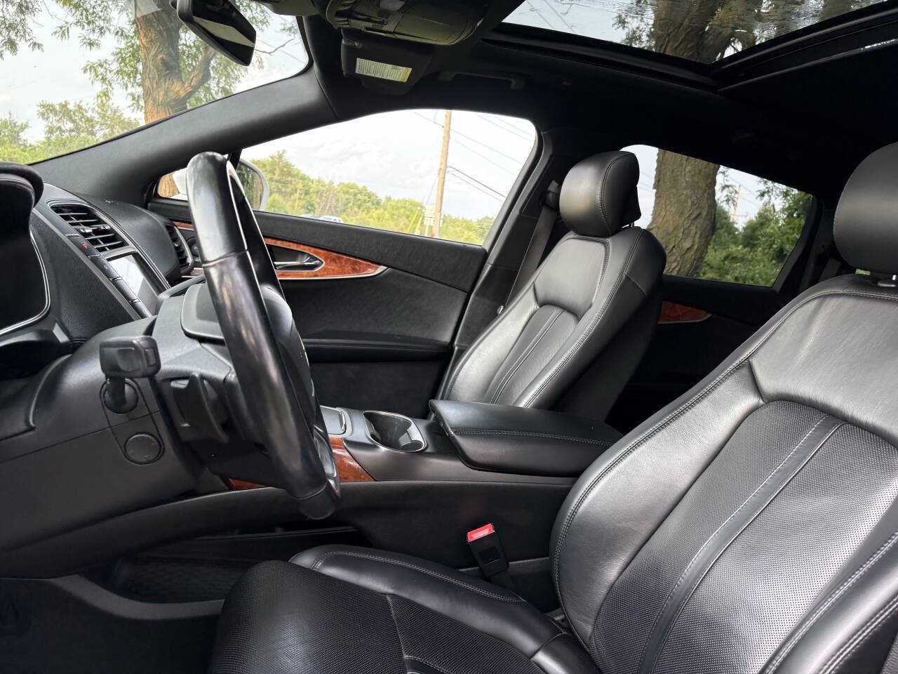 Used 2020 Lincoln Nautilus Reserve w/ Equipment Group 201A AWD/4WD image 13