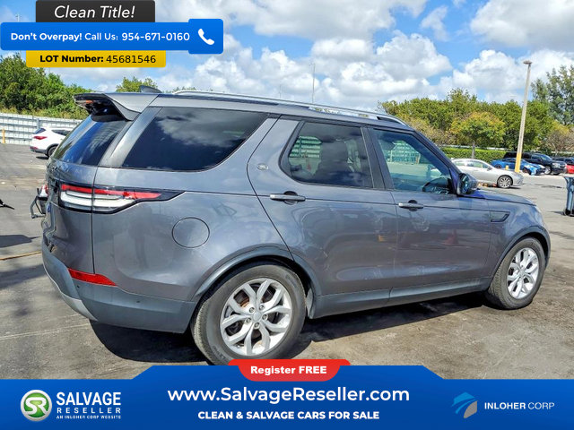 Used 2017 Land Rover Discovery SE AWD/4WD image 4