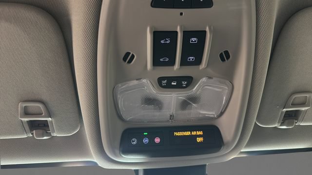 Used 2022 Buick Encore GX Essence w/ Advanced Technology Package FWD image 23