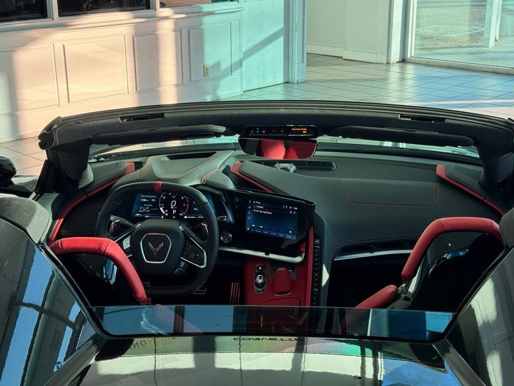 Used 2024 Chevrolet Corvette Stingray Preferred Conv w/ 2LT image 18