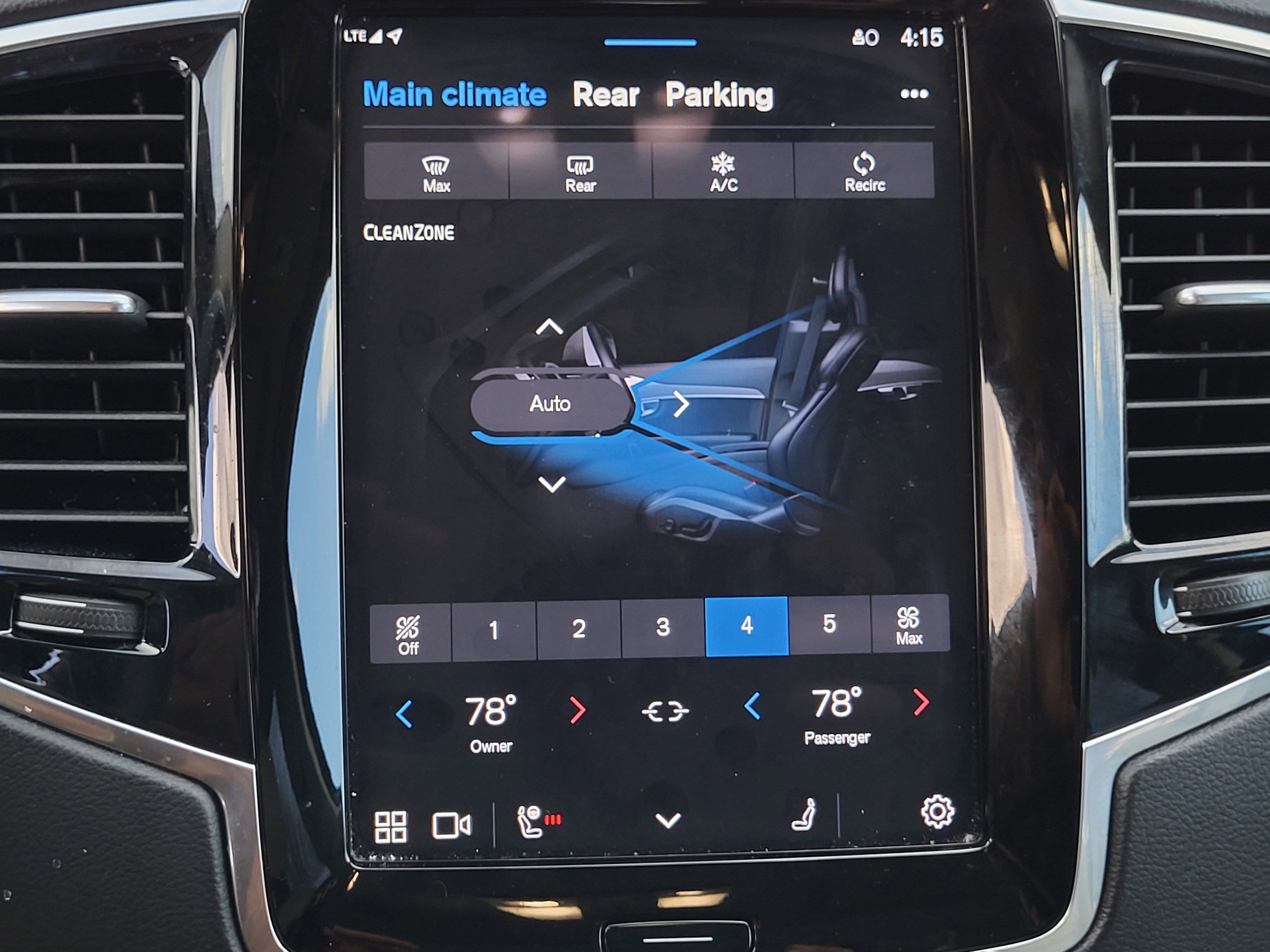 Certified 2023 Volvo XC90 B6 Ultimate w/ Protection Package Premier image 24