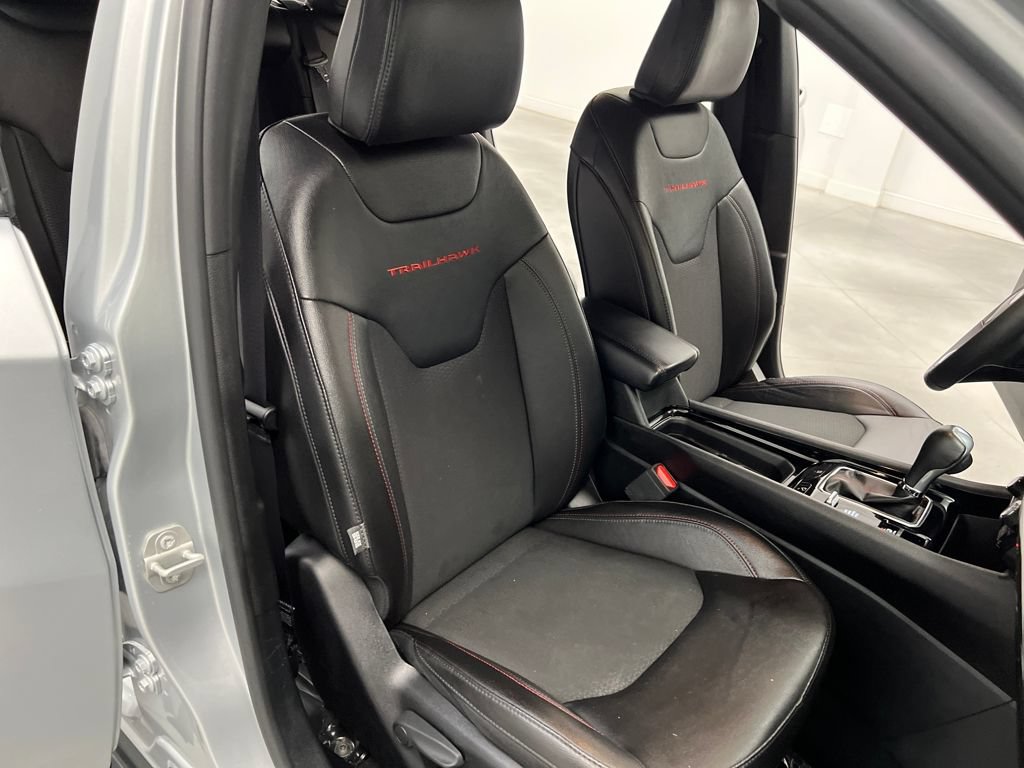 Used 2024 Jeep Compass Trailhawk AWD/4WD image 24