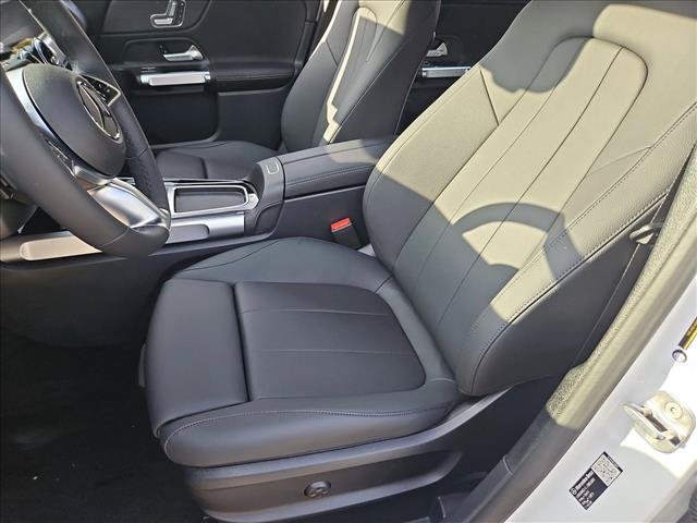 New 2026 Mercedes-Benz GLB 250 image 4