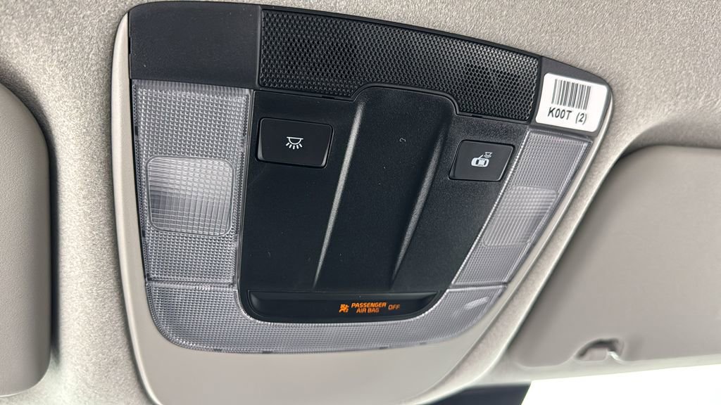 Used 2025 Kia Niro LX image 28