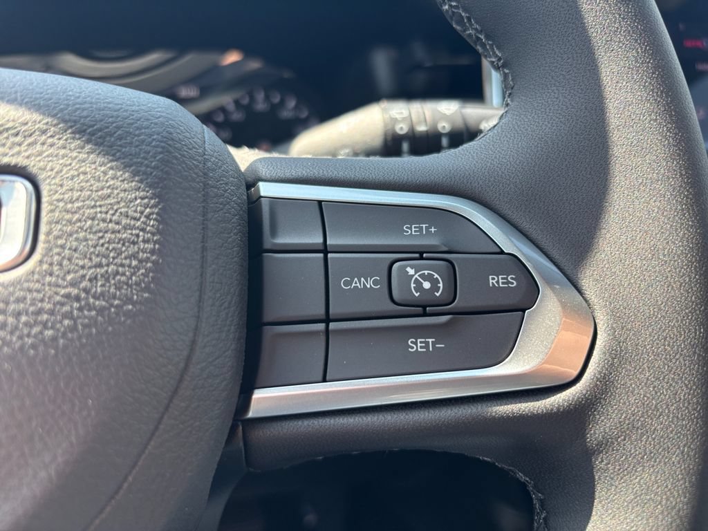 New 2026 Jeep Compass Latitude AWD/4WD image 17
